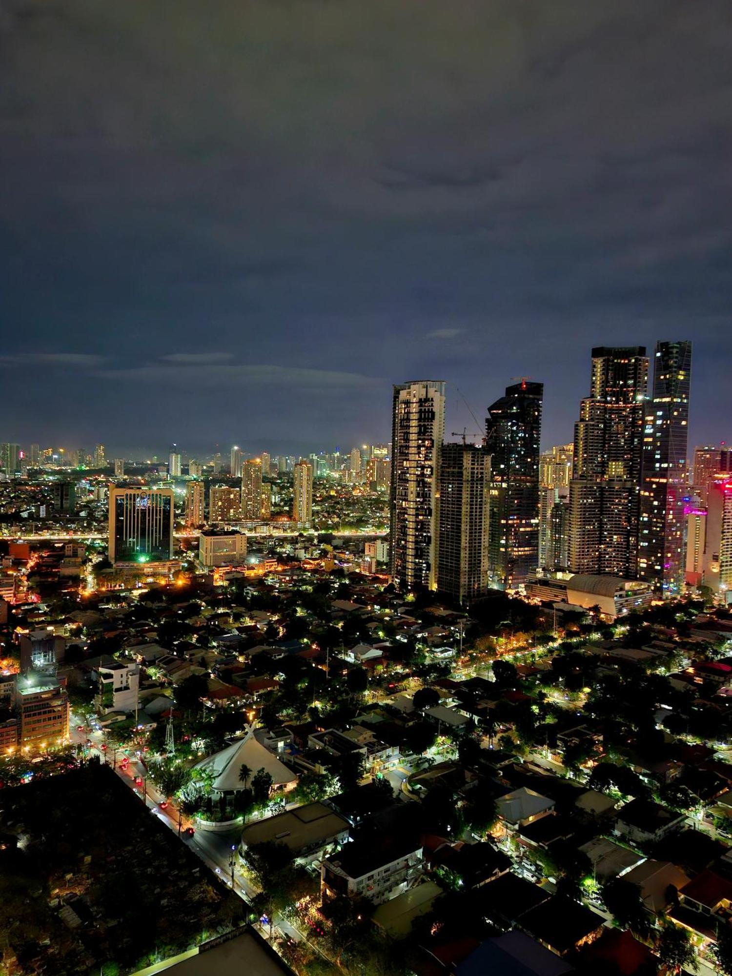 Serene Suite In Jazz Residences Makati City ภายนอก รูปภาพ
