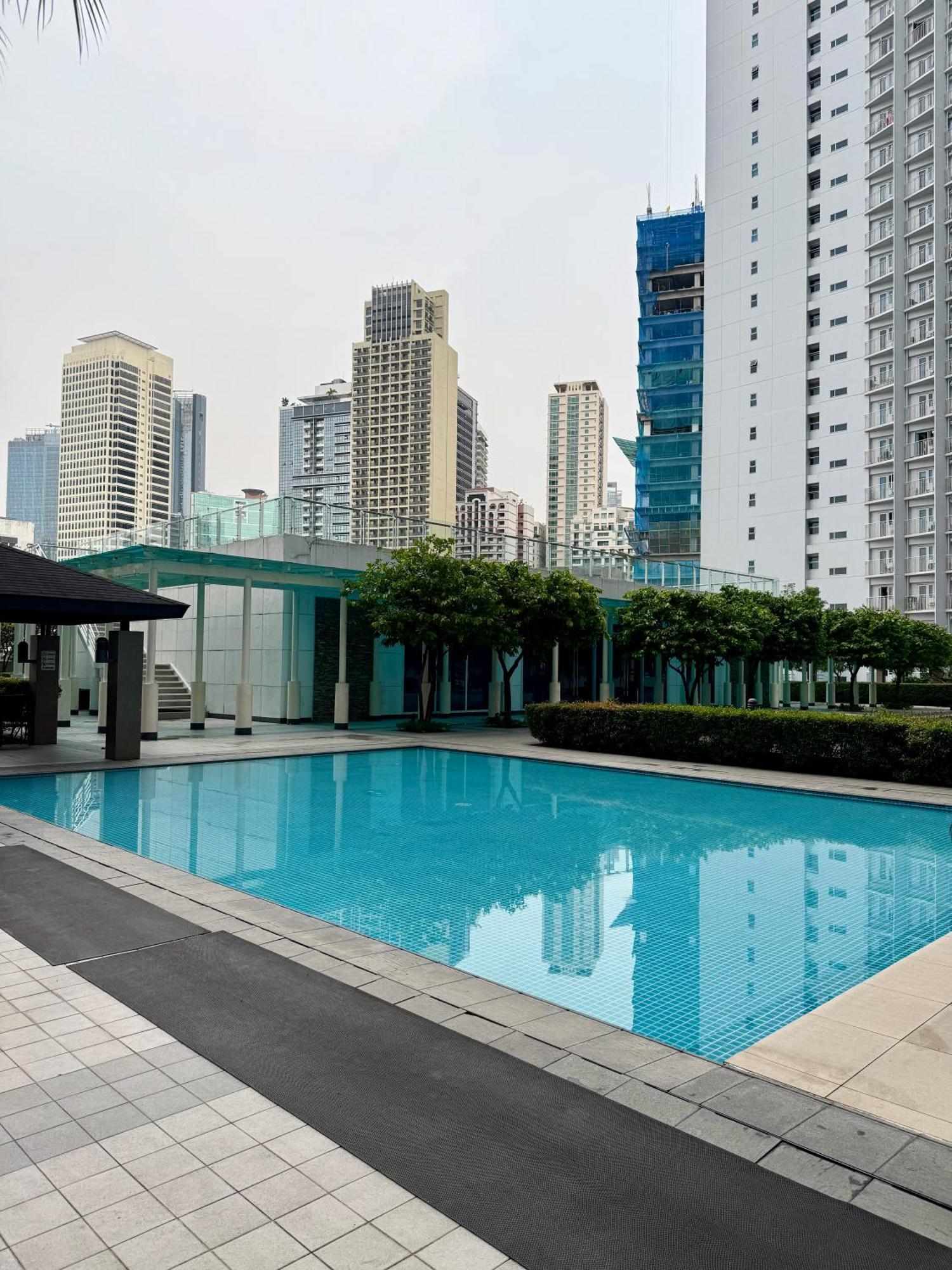 Serene Suite In Jazz Residences Makati City ภายนอก รูปภาพ