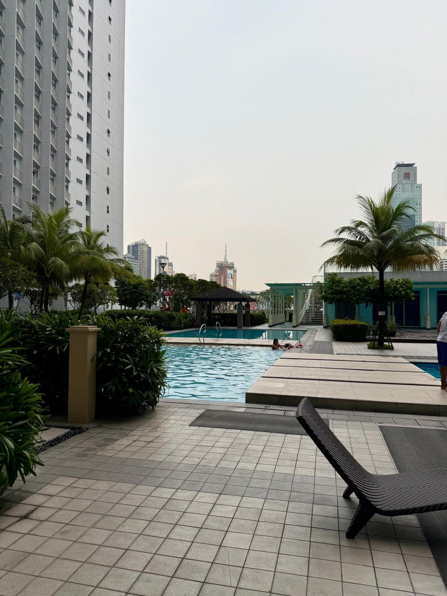 Serene Suite In Jazz Residences Makati City ภายนอก รูปภาพ