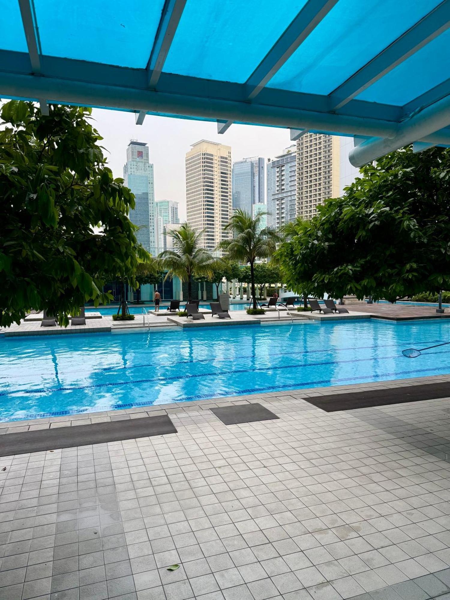 Serene Suite In Jazz Residences Makati City ภายนอก รูปภาพ